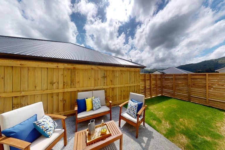 Photo of property in 8 Te Ara O Roimata, Wainuiomata, Lower Hutt, 5014