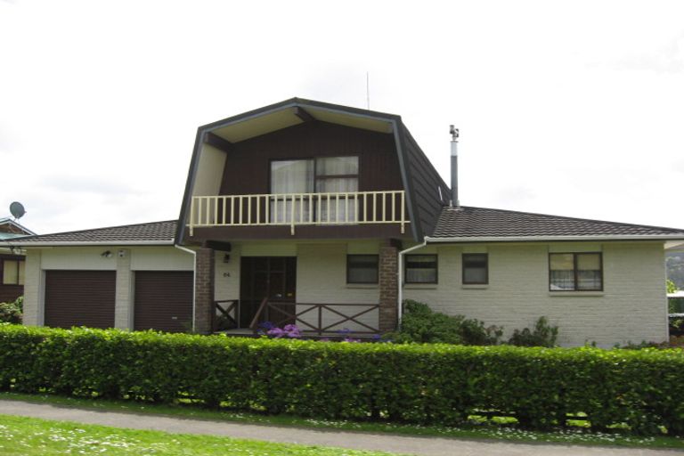 Photo of property in 64 The Terrace, Herald Island, Auckland, 0618