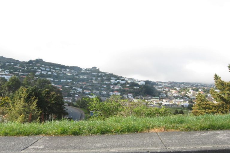 Photo of property in 4 Paddington Grove, Karori, Wellington, 6012
