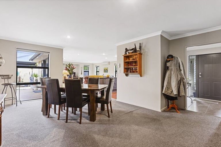 Photo of property in 49 Oakwood Drive, Rangiora, 7400