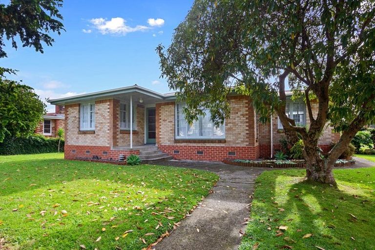 Photo of property in 1 Lee Avenue, Paeroa, 3600