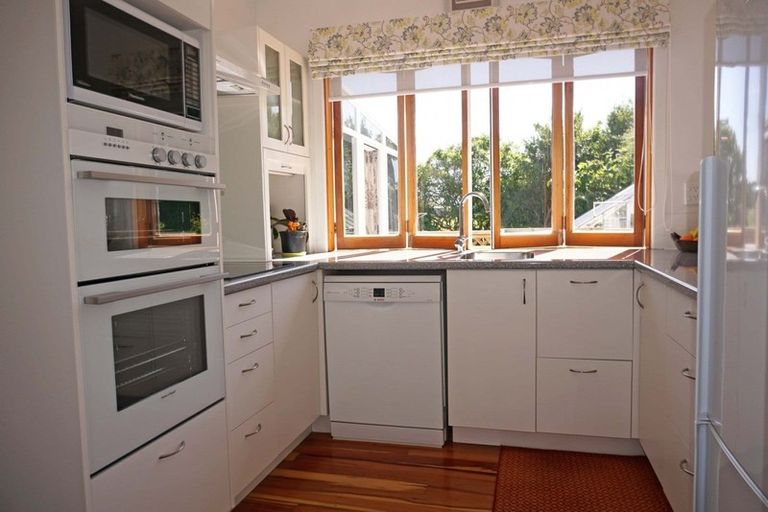 Photo of property in 24 Avenue North Road, Levin, 5510