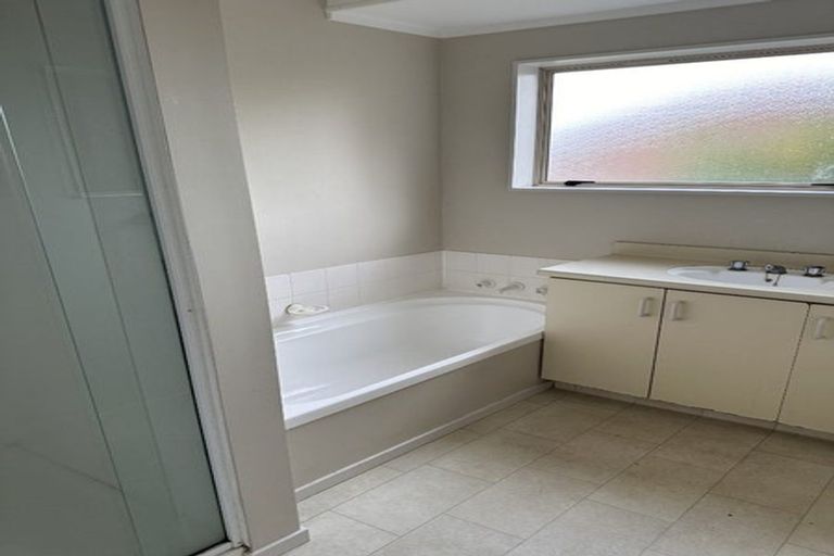 Photo of property in 5b Begonia Way, Greerton, Tauranga, 3112