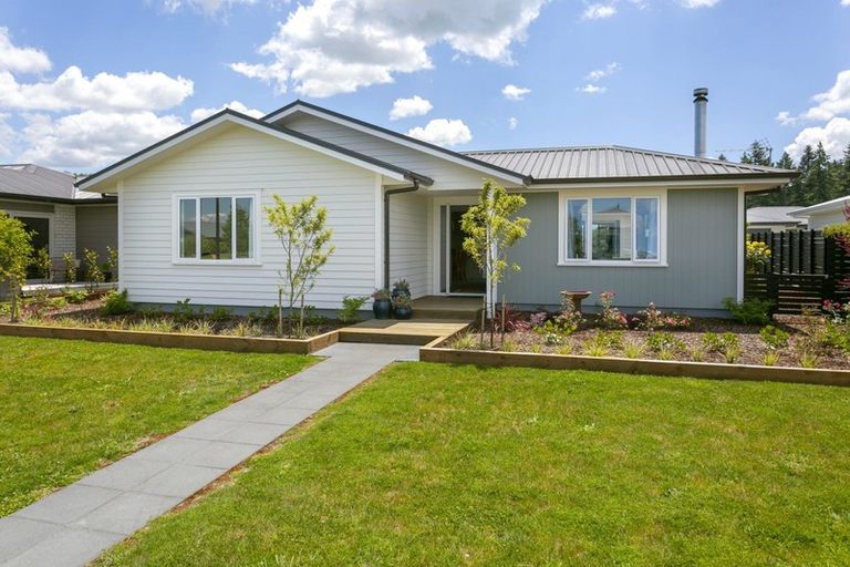 Photo of property in 6 Maison Way, Rangatira Park, Taupo, 3330