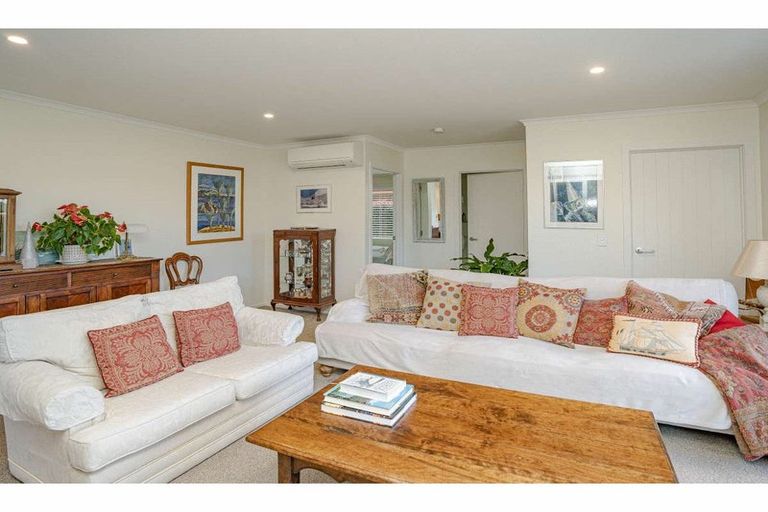 Photo of property in 43 Sarawak Drive, Kerikeri, 0230