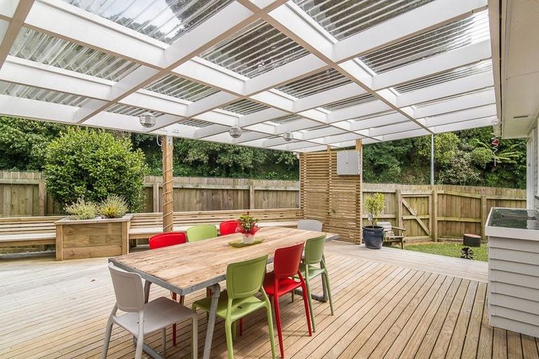 Photo of property in 245 Main Road, Tawa, Wellington, 5028