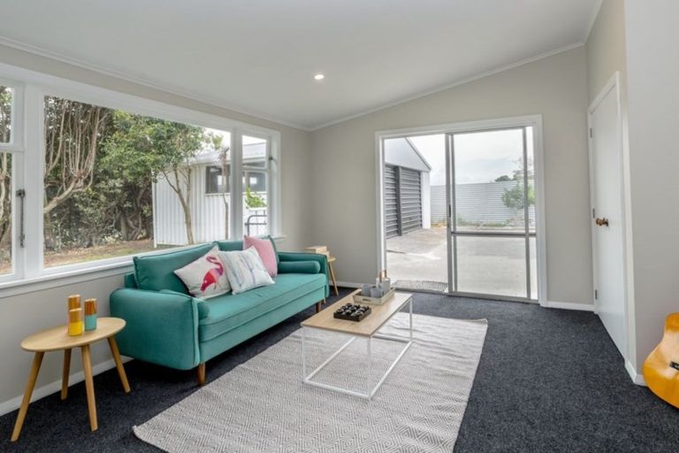 Photo of property in 2752 Lake Ferry Road, Pirinoa, Featherston, 5772