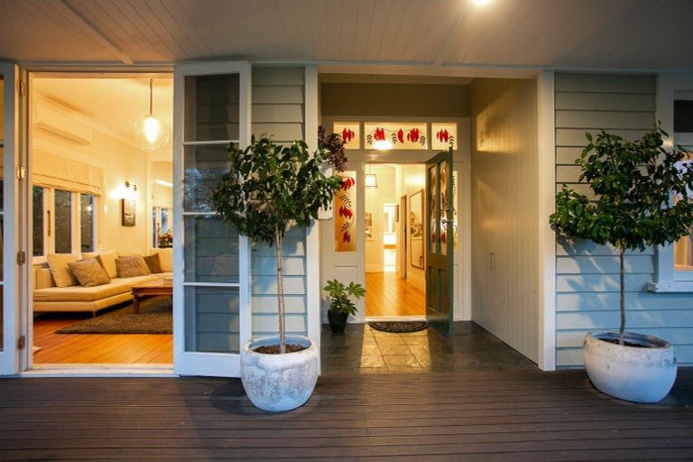 Photo of property in 122 Victoria Street, Cambridge, 3434