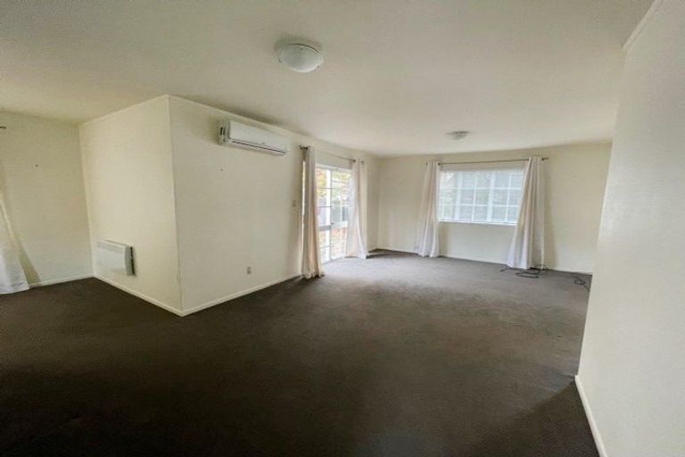 Photo of property in 1/51 Jillteresa Crescent, Half Moon Bay, Auckland, 2012