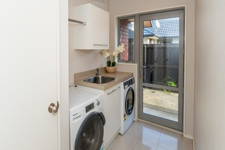 Photo of property in 2 Levinge Lane, Hillmorton, Christchurch, 8024