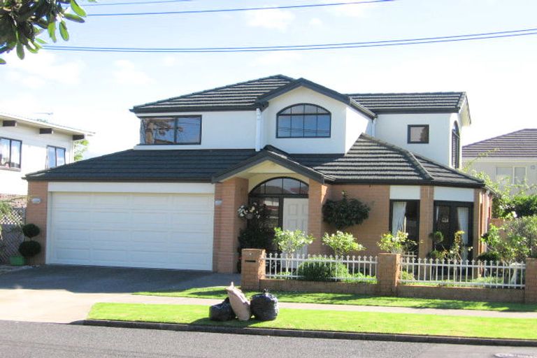 Photo of property in 6 Devon Road, Bucklands Beach, Auckland, 2012