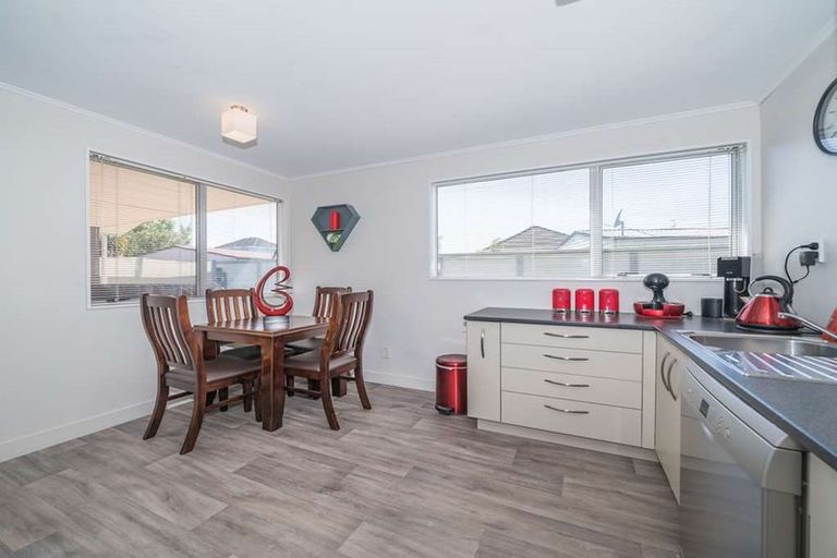 Photo of property in 56c Weston Avenue, Roslyn, Palmerston North, 4414