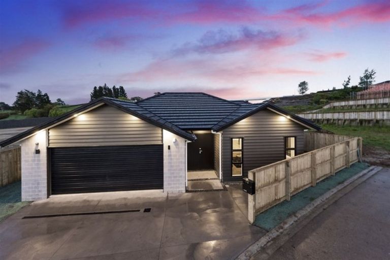 Photo of property in 15 Waikaka Place, Rototuna North, Hamilton, 3210