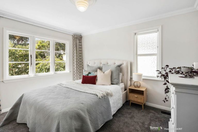 Photo of property in 30 Ponsonby Road, Karori, Wellington, 6012