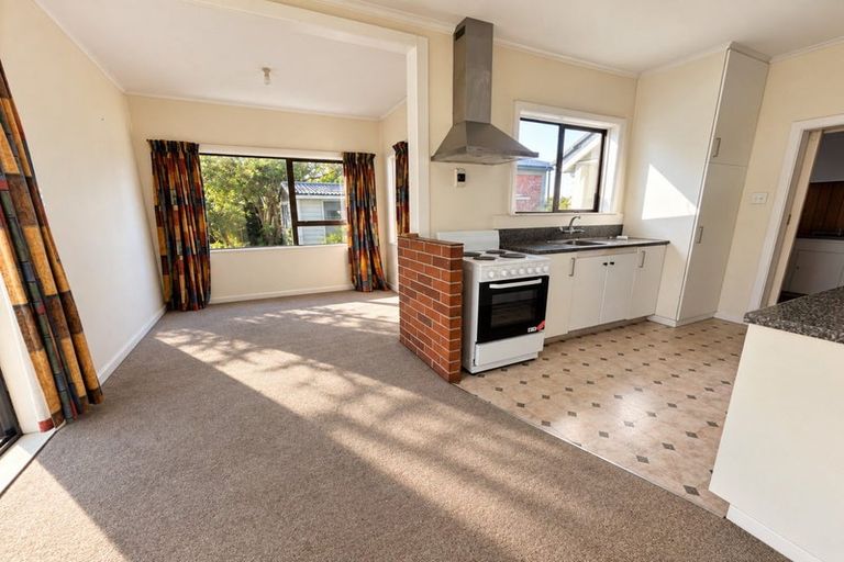 Photo of property in 6 Kyle Street, Riccarton, Christchurch, 8011