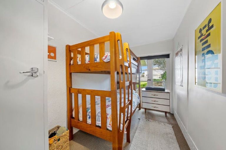 Photo of property in 22 Nelson Street, Foxton Beach, Foxton, 4815