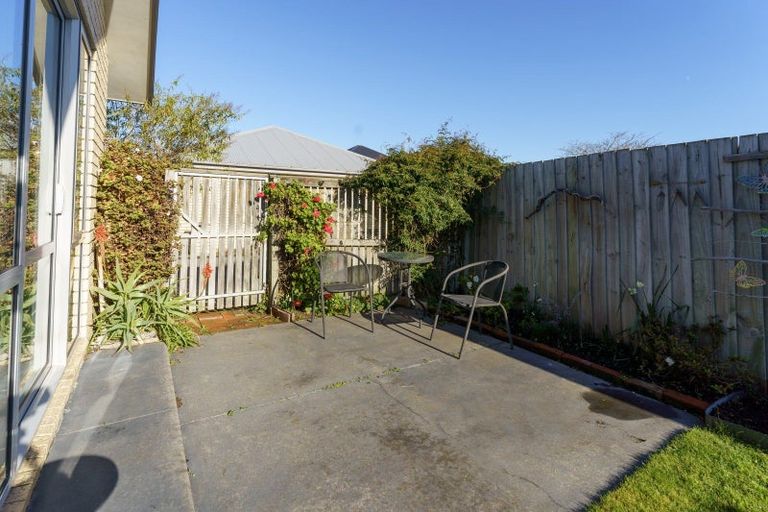 Photo of property in 74l Olliviers Road, Phillipstown, Christchurch, 8011