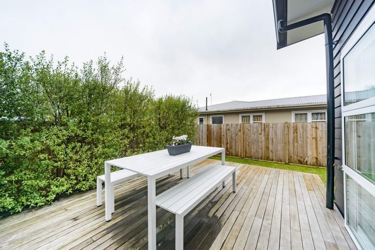 Photo of property in 2b Alton Place, Hokowhitu, Palmerston North, 4410