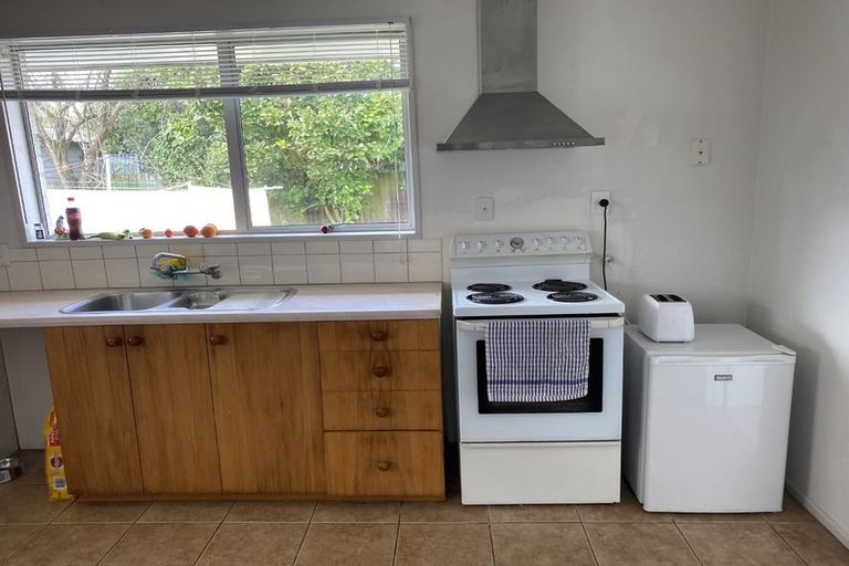 Photo of property in 2/21a Quinns Road, Shirley, Christchurch, 8013