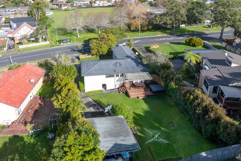 Photo of property in 108 Oaktree Avenue, Browns Bay, Auckland, 0630