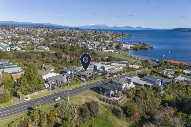 Photo of property in 23 Shepherd Road, Waipahihi, Taupo, 3330