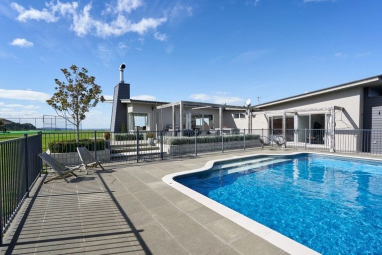 Photo of property in 6 Te Roera Drive, Taradale, Napier, 4112