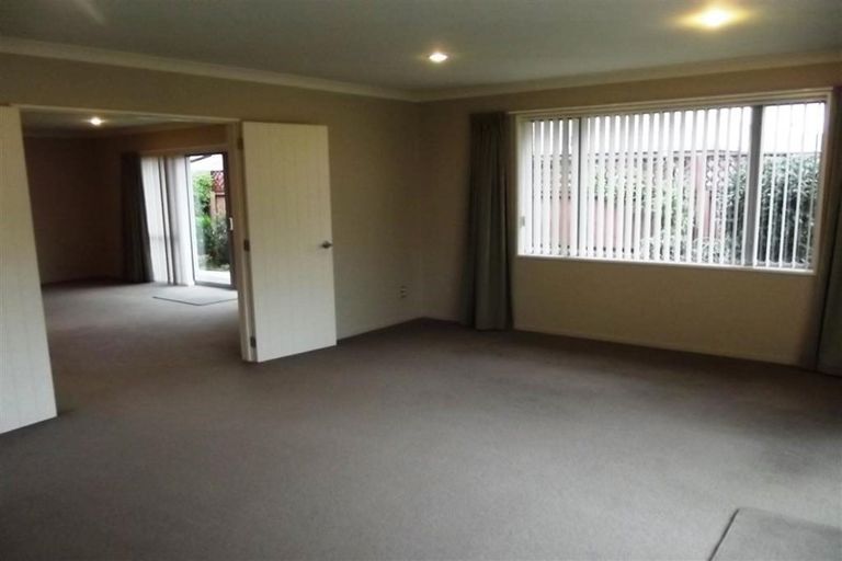 Photo of property in 10j Sefton Street, Belfast, Christchurch, 8051