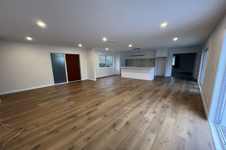 Photo of property in 171 Boord Crescent, Kumeu, 0891