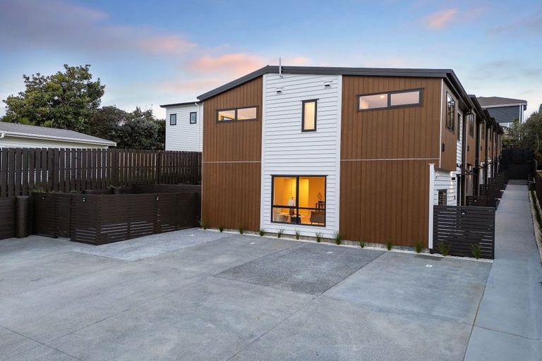 Photo of property in 7/32 Beulah Avenue, Rothesay Bay, Auckland, 0630