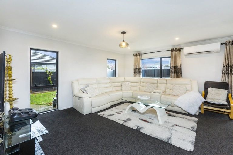 Photo of property in 10 Passchendaele Grove, Trentham, Upper Hutt, 5018