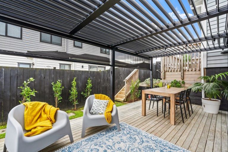 Photo of property in 1 Crompton Place, Orewa, 0931