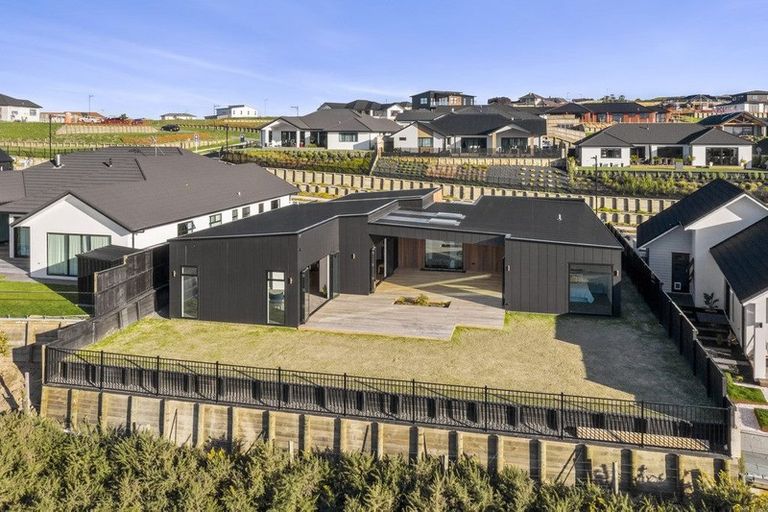 Photo of property in 127 Te Huia Drive, Flagstaff, Hamilton, 3210