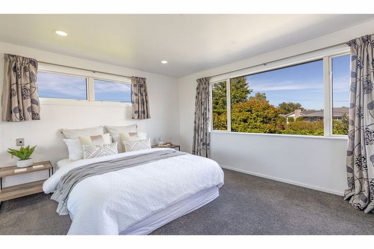 Photo of property in 56 Greendale Avenue, Avonhead, Christchurch, 8042