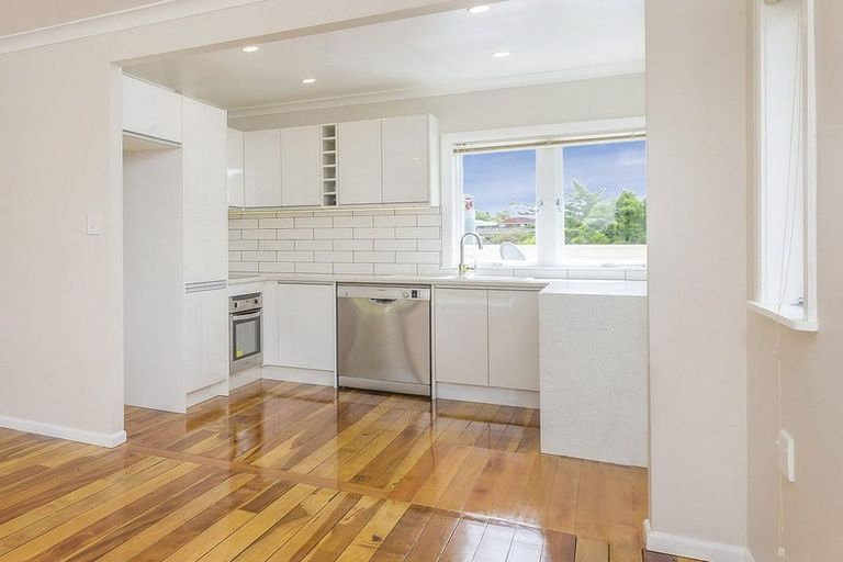 Photo of property in 1/184 Forrest Road, Forrest Hill, Auckland, 0620