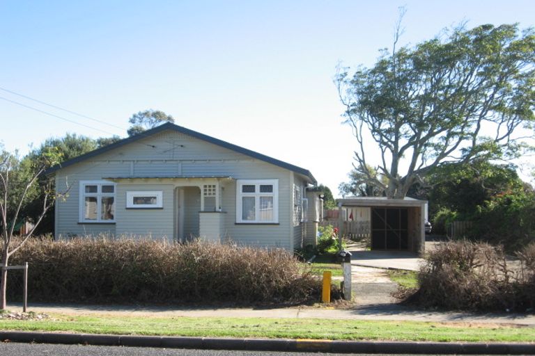 Photo of property in 8 Berkeley Road, Manurewa, Auckland, 2102