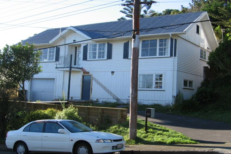 Photo of property in 68 Catherine Crescent, Paparangi, Wellington, 6037