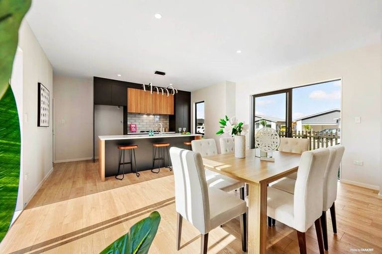 Photo of property in 1 Creswell Lane, Papakura, 2110