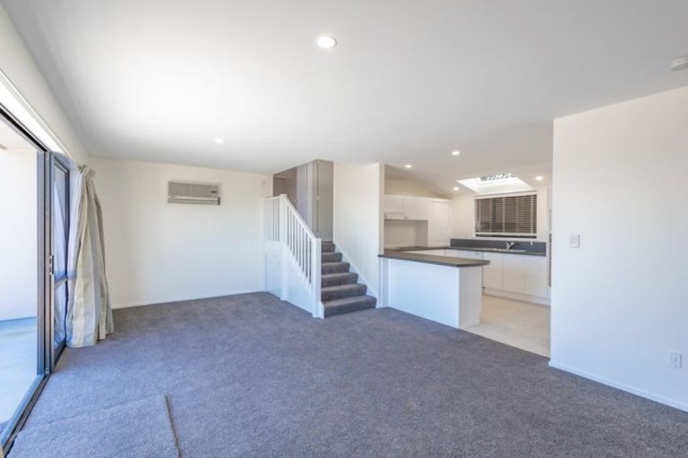 Photo of property in 25 Lookaway Place, Huntsbury, Christchurch, 8022