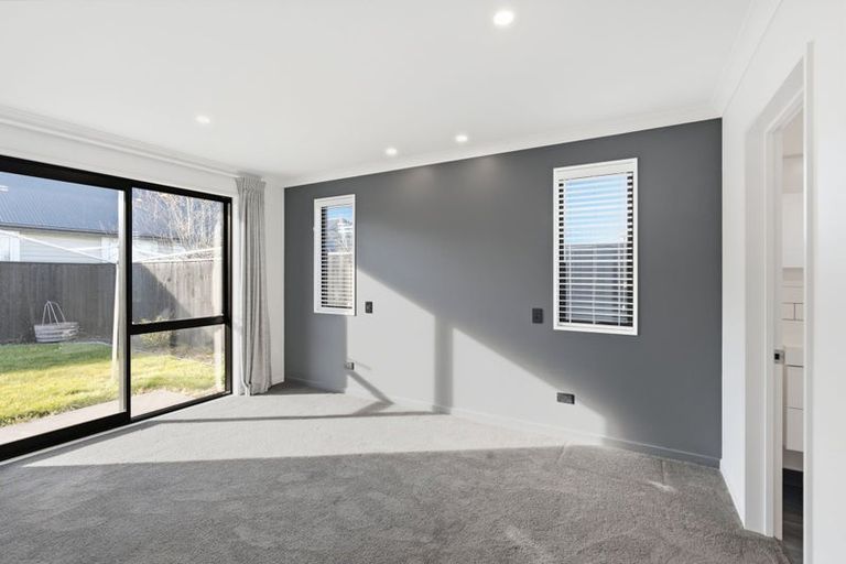 Photo of property in 1 Winterslow Lane, Rangiora, 7400