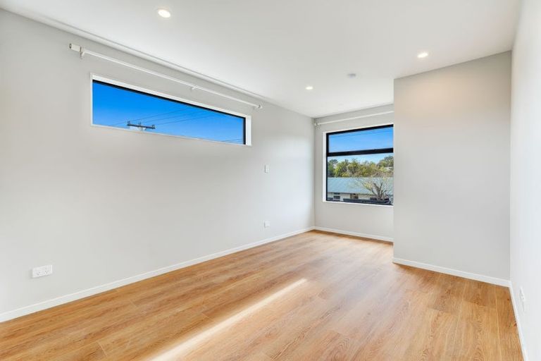Photo of property in 25b Withers Road, Glen Eden, Auckland, 0602