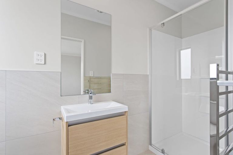 Photo of property in 58 Clark Road, Hobsonville, Auckland, 0616