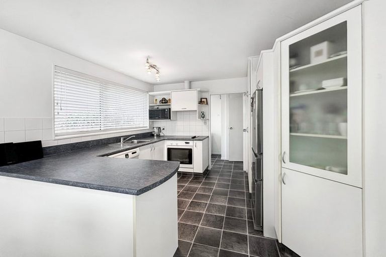 Photo of property in 58 Denise Crescent, Hornby, Christchurch, 8042