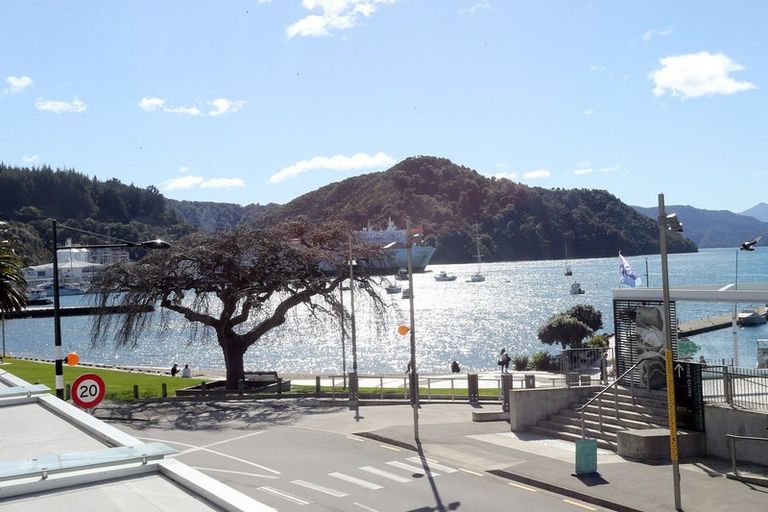 Photo of property in Oxleys Rock Apartments, 204/6 London Quay, Picton, 7220