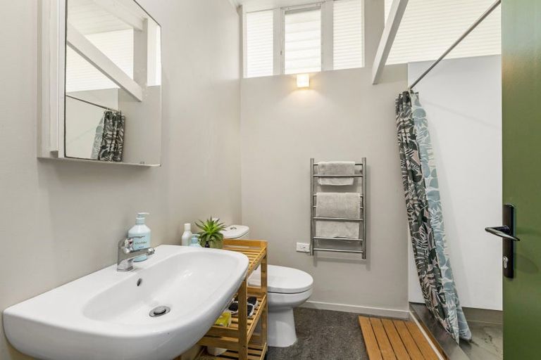 Photo of property in 131 Riria Kereopa Memorial Drive, Raglan, 3297