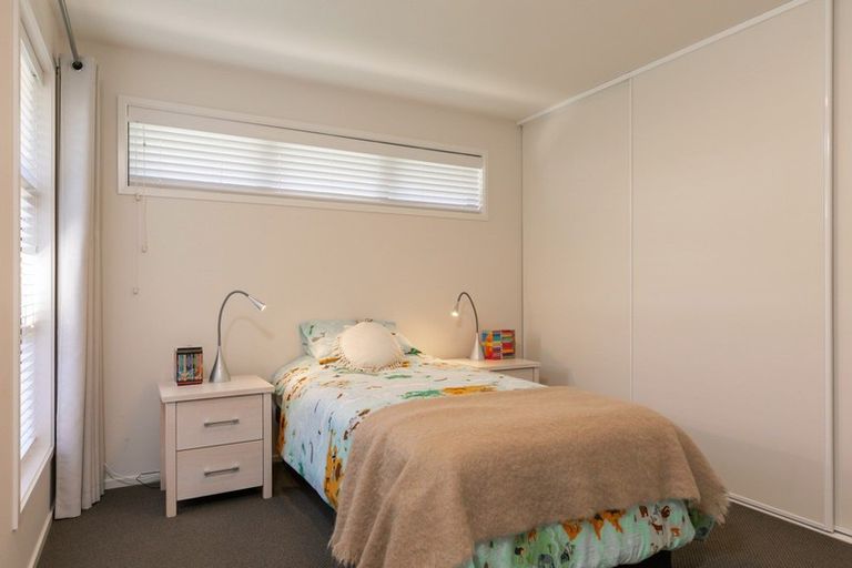 Photo of property in 27 Glentui Place, Waikawa, Picton, 7220