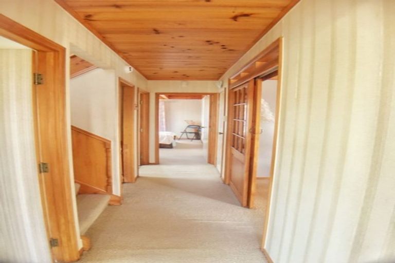 Photo of property in 38 Marina View Drive, West Harbour, Auckland, 0618