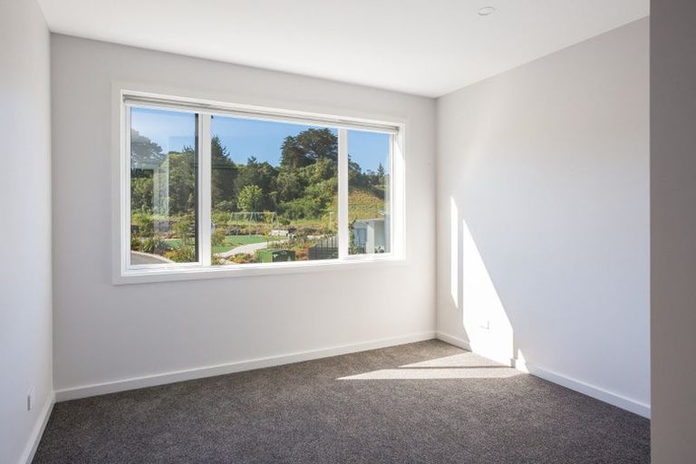 Photo of property in 8 Parekareka Lane, Kenepuru, Porirua, 5022
