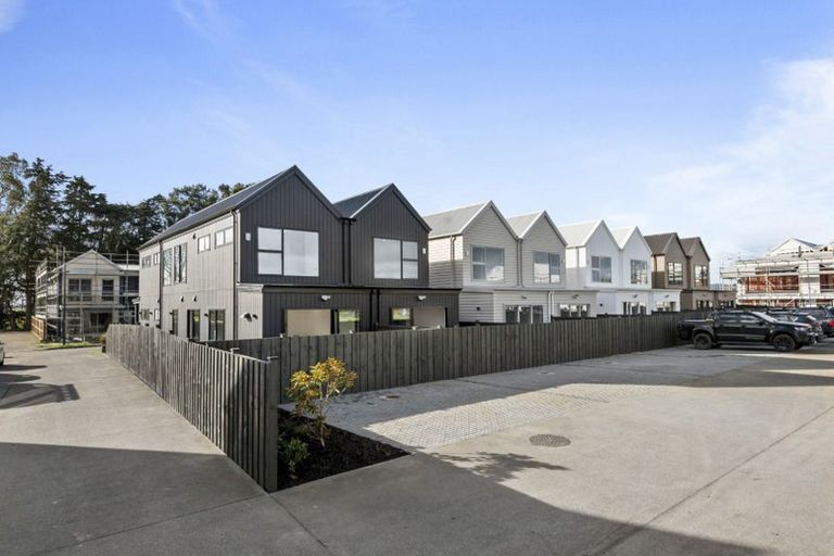 Photo of property in 24 Yellow Pear Lane, Karaka, 2578