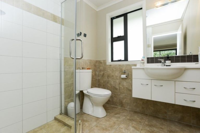 Photo of property in 121 Arataki Road, Havelock North, 4130