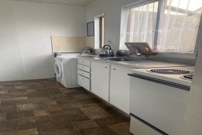 Photo of property in 4/702 Grays Road, Mahora, Hastings, 4120